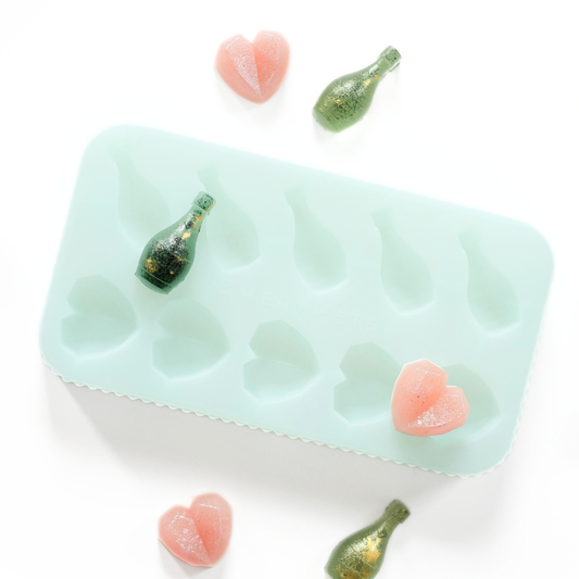Pupsecco + Heart Treat Mold