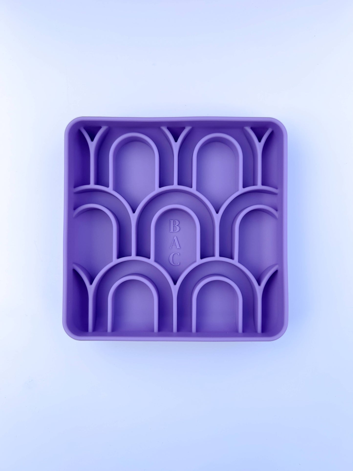 Arco Slow Feeder (NEW Colour)
