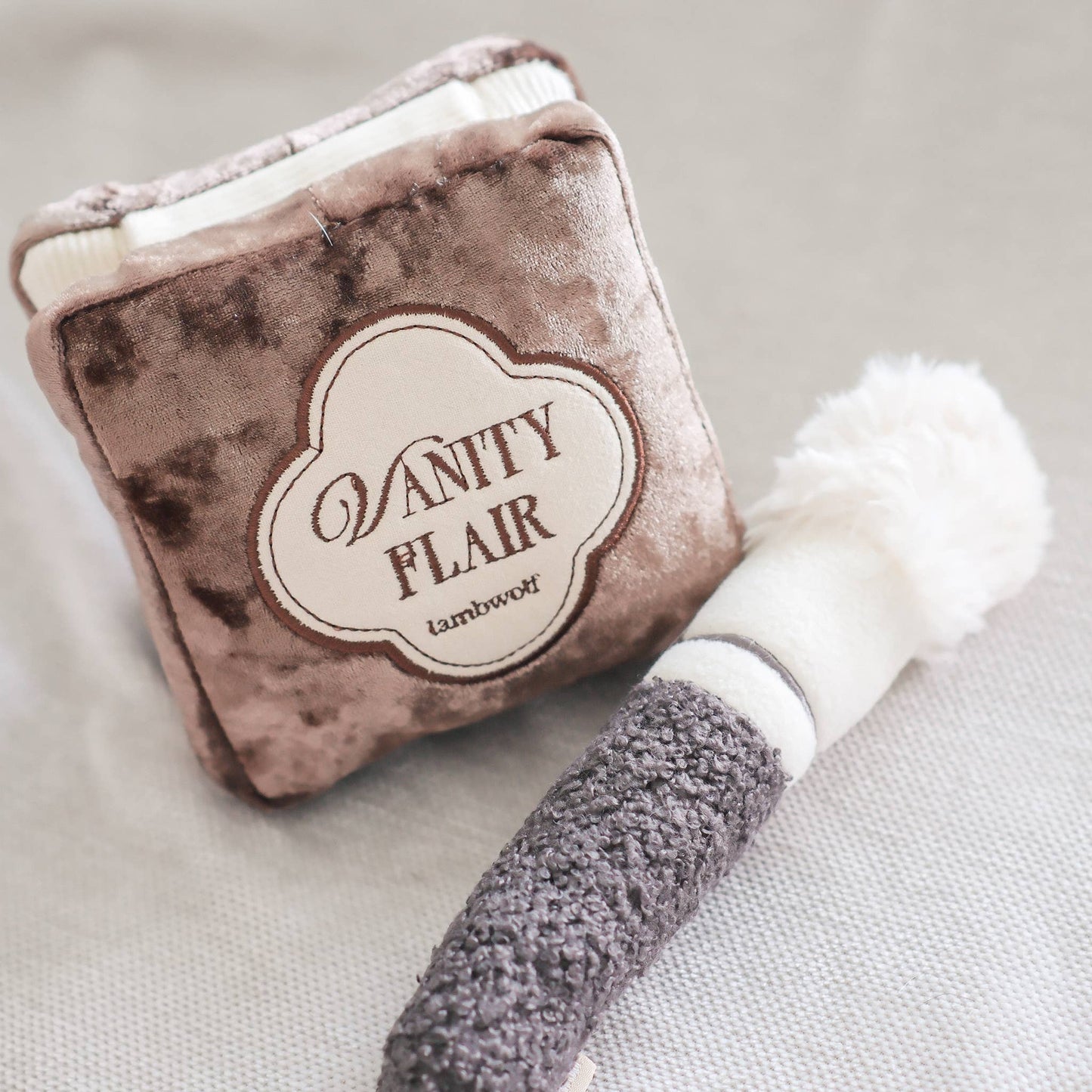 setting powder & brush snuffle toy