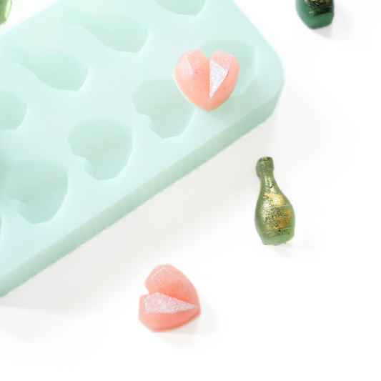Pupsecco + Heart Treat Mold